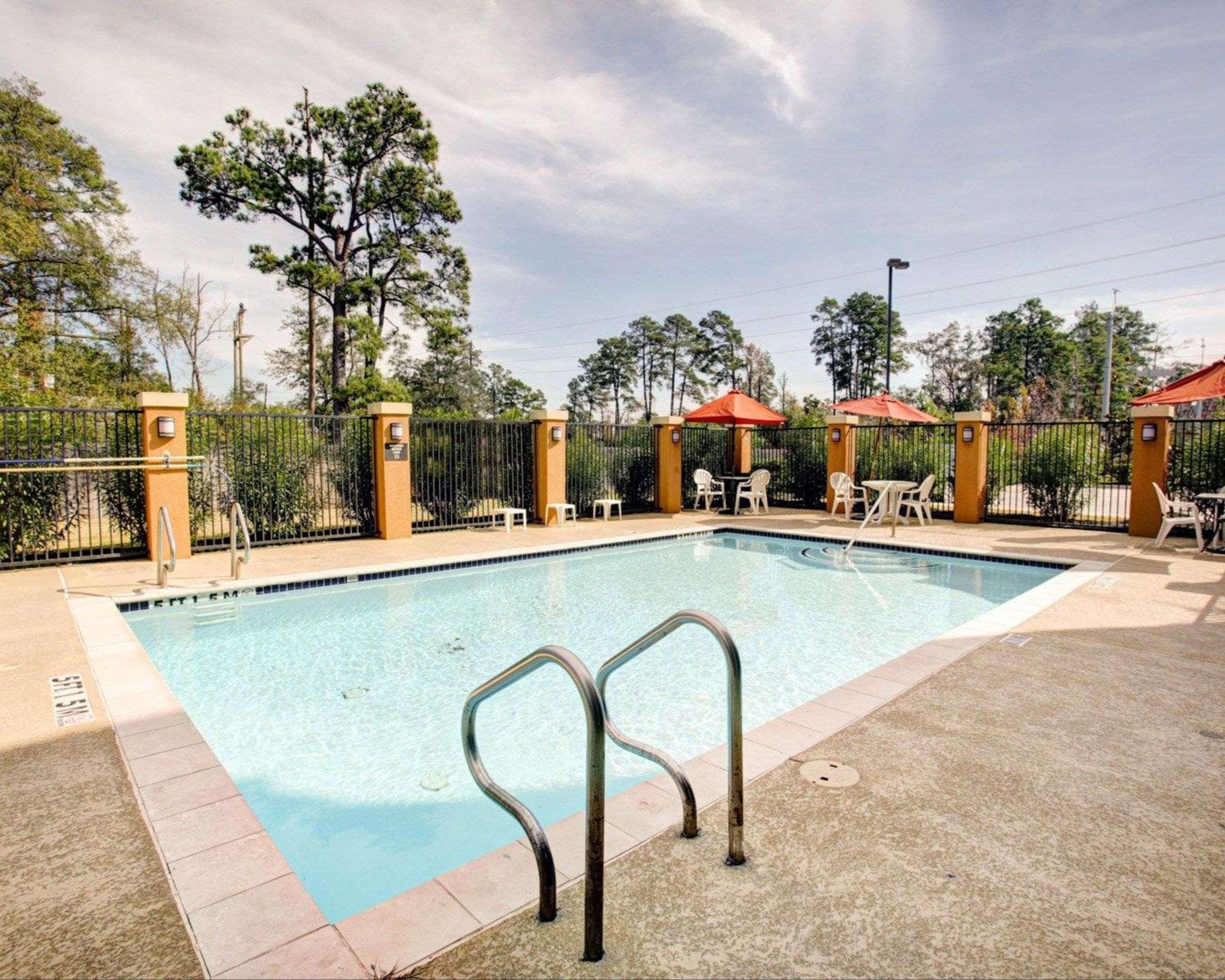 Comfort Suites Old Town Spring Exterior photo